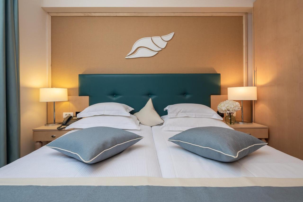 Aparthotel Flora Tucepi Bagian luar foto