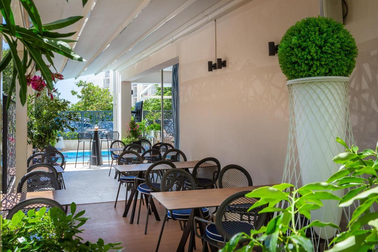 Aparthotel Flora Tucepi Bagian luar foto